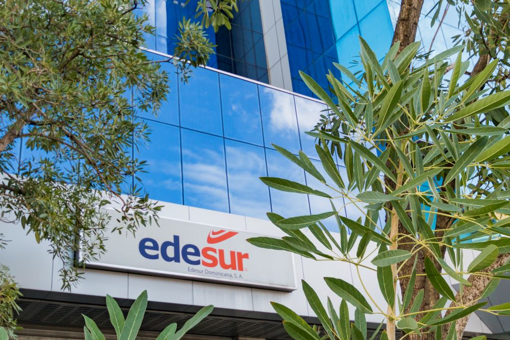 Edesur restablece servicio a cerca de 300,000 clientes en zonas afectadas por torrenciales aguaceros