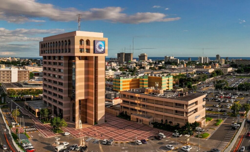 BPD_001 Torre Popular, sede del Banco Popular Dominicano.