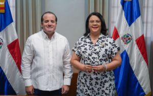 José Ignacio Paliza, ministro de la presidencia y Maira Morla Pineda directora general del INFOTEP