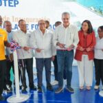 Presidente Luis Abinader inaugura Escuela de Formación Técnico Profesional Guarocuya en Barahona