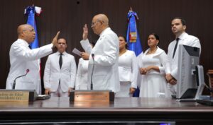 Alfredo Pacheco es ratificado como presidente de la Cámara de Diputados