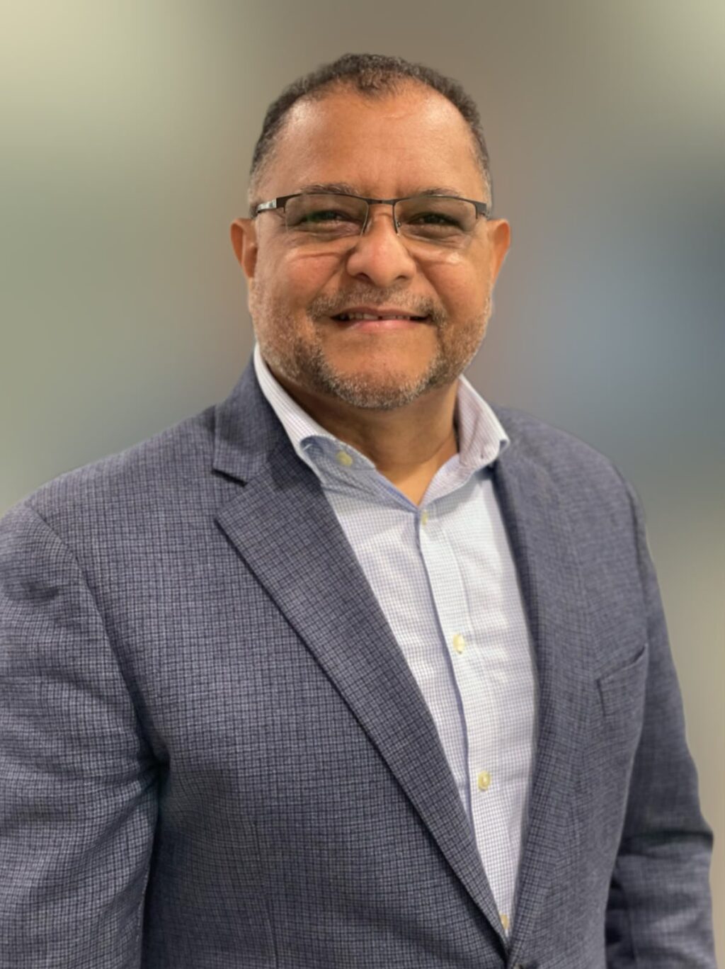 Edwin DeLaCruz, periodista, abogado y sindicalista .- -